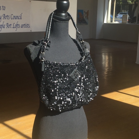 Black sequence simply Vera Wang handbag - Picture 2 of 6